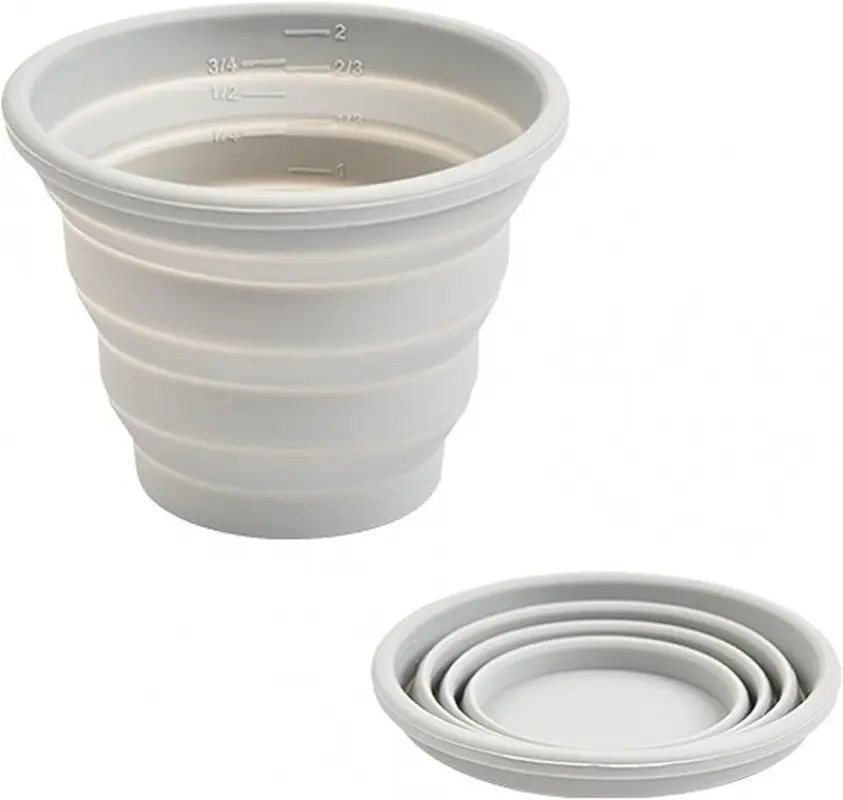 Collapsible Silicone Travel Cup, Portable Foldable Water Cup with Scale, Food Grade Silicone Mug for Camping Hiking Foldable Silicone Water Cup, Collapsible Travel Mug with Measurement Mark, Reusable Portable Outdoor Drinking Cup