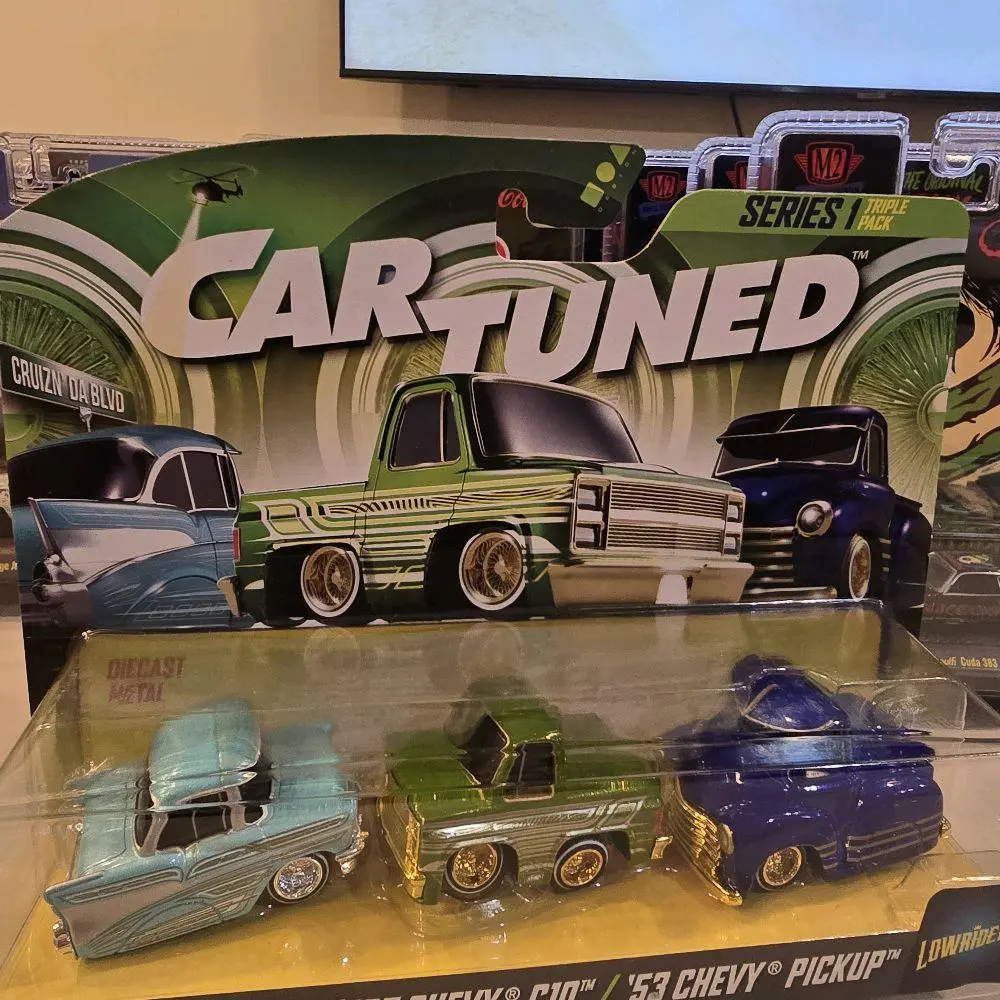 CarTuned Custom Diecast Metal 1987 Chevy C10 Series 2 Collectible Model Car 2, Collectible Toy for Model Car Enthusiasts