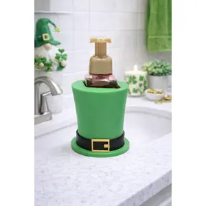 St. Patrick’s Day Leprechaun Hat Foaming Soap Holder – Festive Green Bathroom & Kitchen Sink Decor