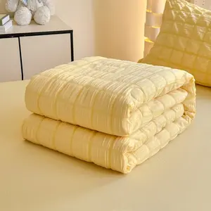 1pc Solid Color Summer Cooling Blanket, Soft Cozy Microfiber All-Season Light Weight Quilt for Bedroom & Living Room, Large Size Double Side Reversible Spring Quilt, Cozy Chic Blanket
