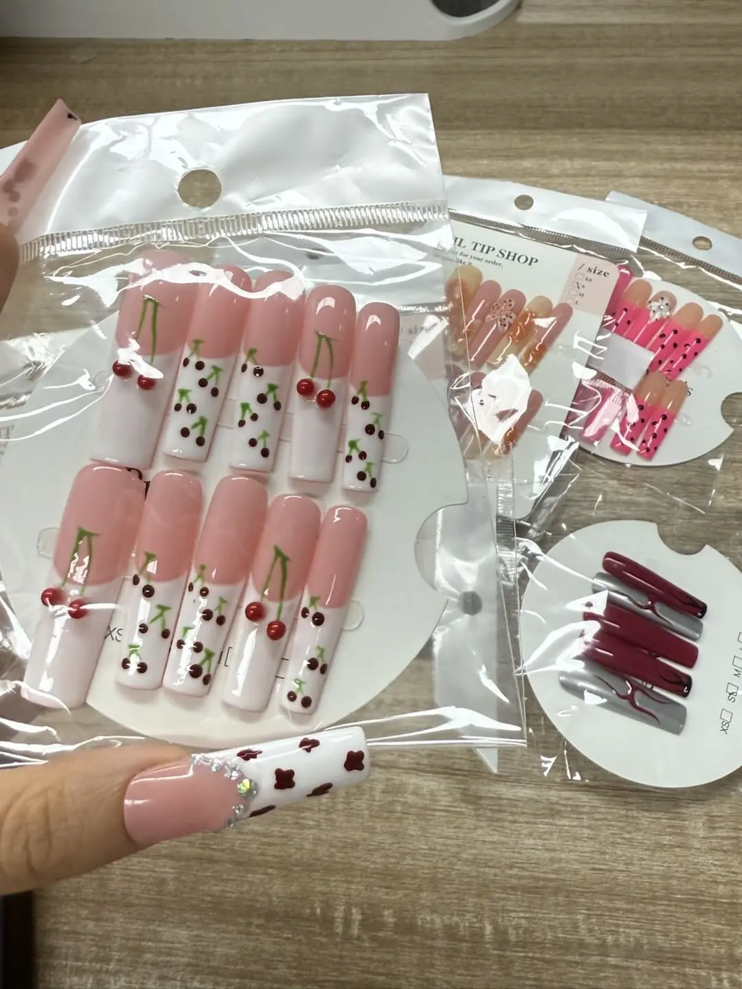 Cecilia(13173)gc. Extra Long Press On Nails (8 sets $25.99)