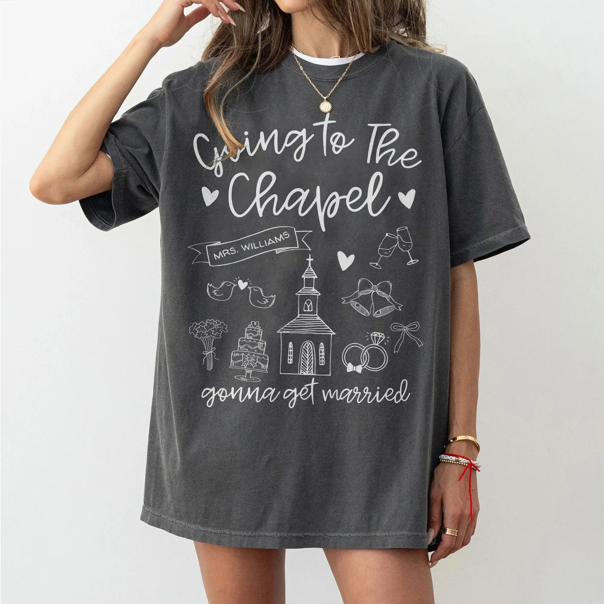 Personalized Bride Shirt Bachelorette Shirts Going to the Chapel Gonna Get Married Comfort Colors Coquette Bachelorette Party Shirts Casual Loose Womenswear Cotton Tops Oversized Crewneck Baggy