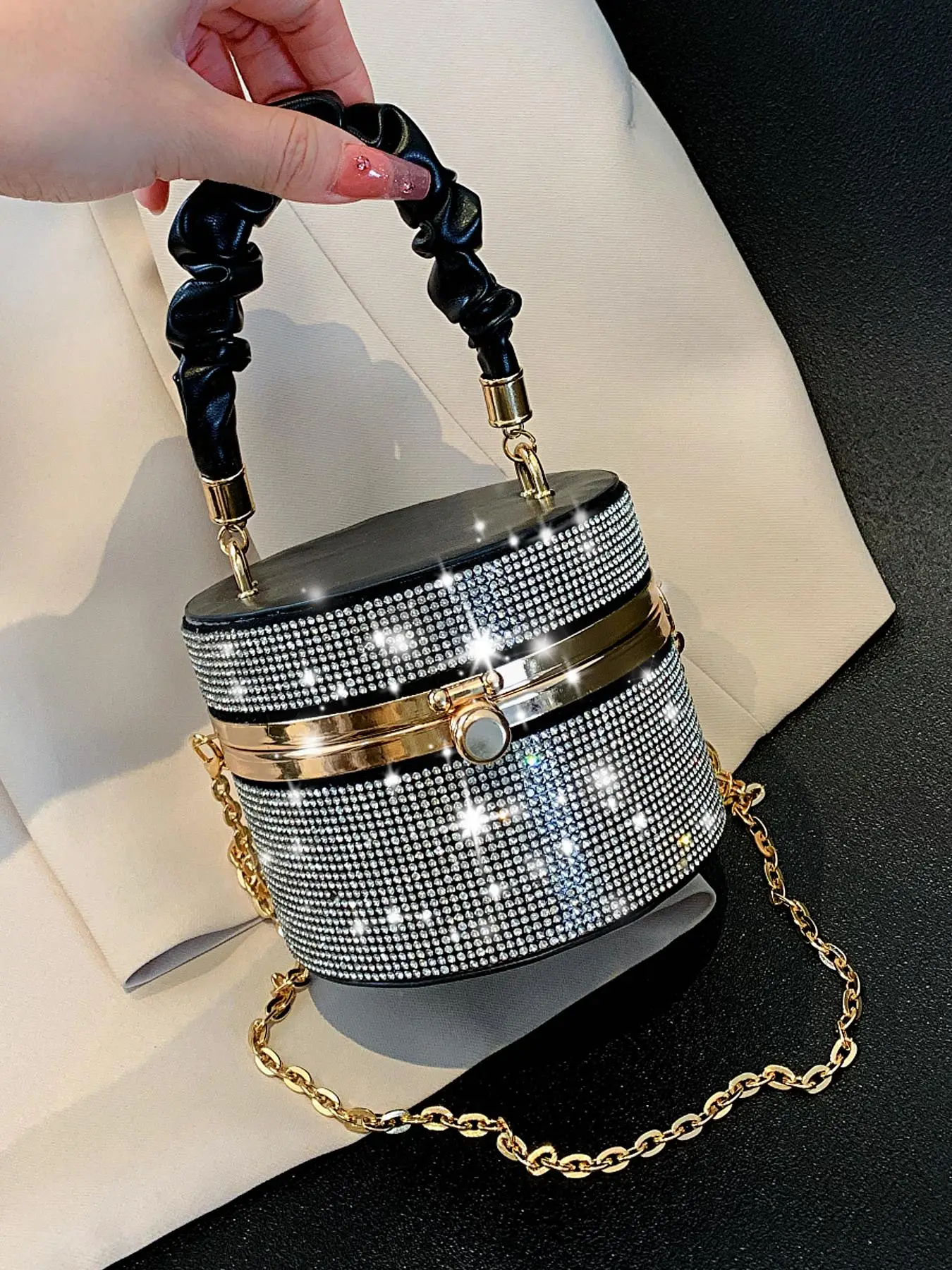Women's 2025 Summer Minimalist Elegant Rhinestones & Chain Decor Ruched Handle Design Evening Bag for Party, Temperament All-match Evening Purse