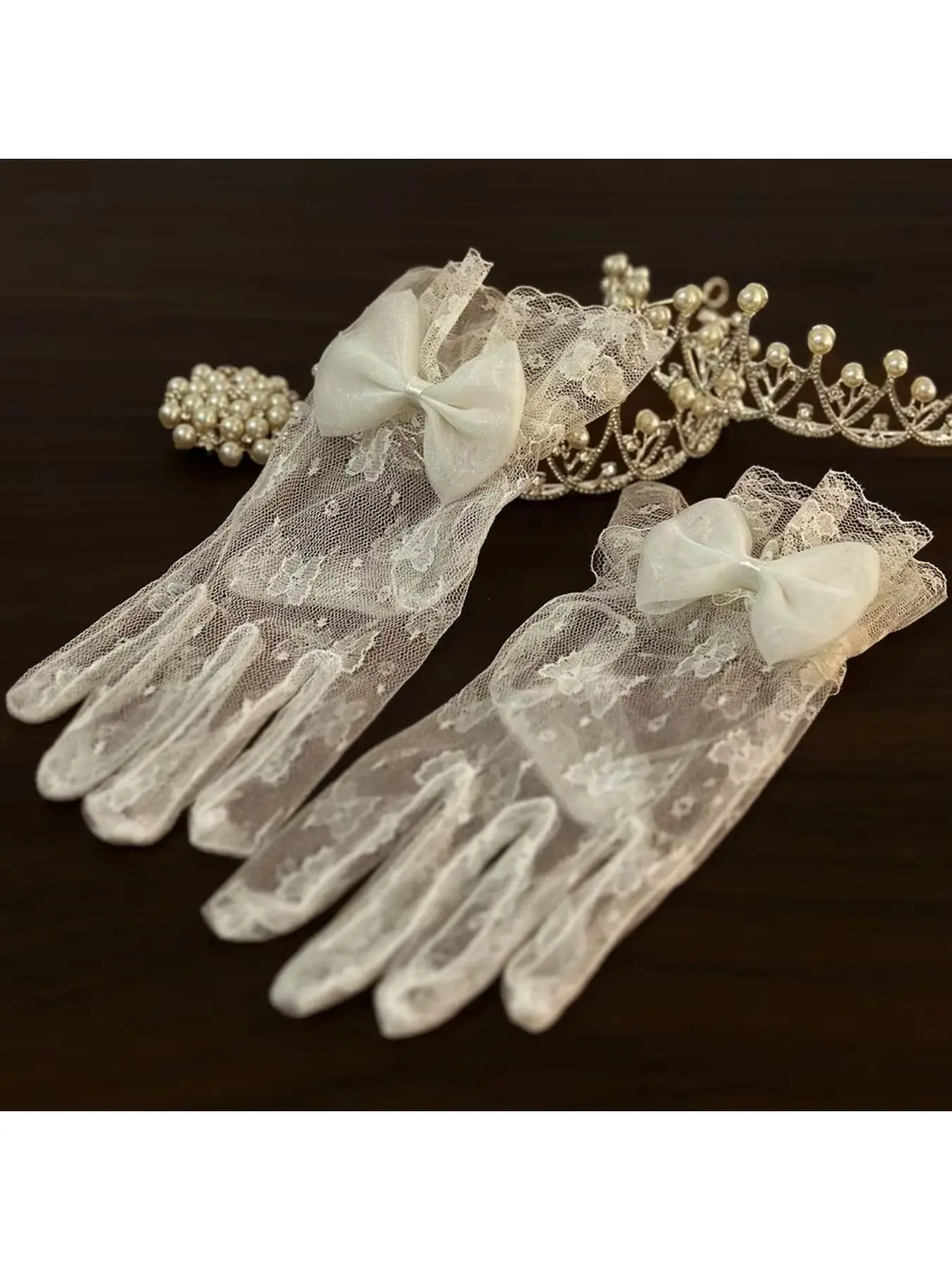 Bride wedding gloves vintage lace Bow Accent short tulle elegant pearl dress photoshoot romantic gloves