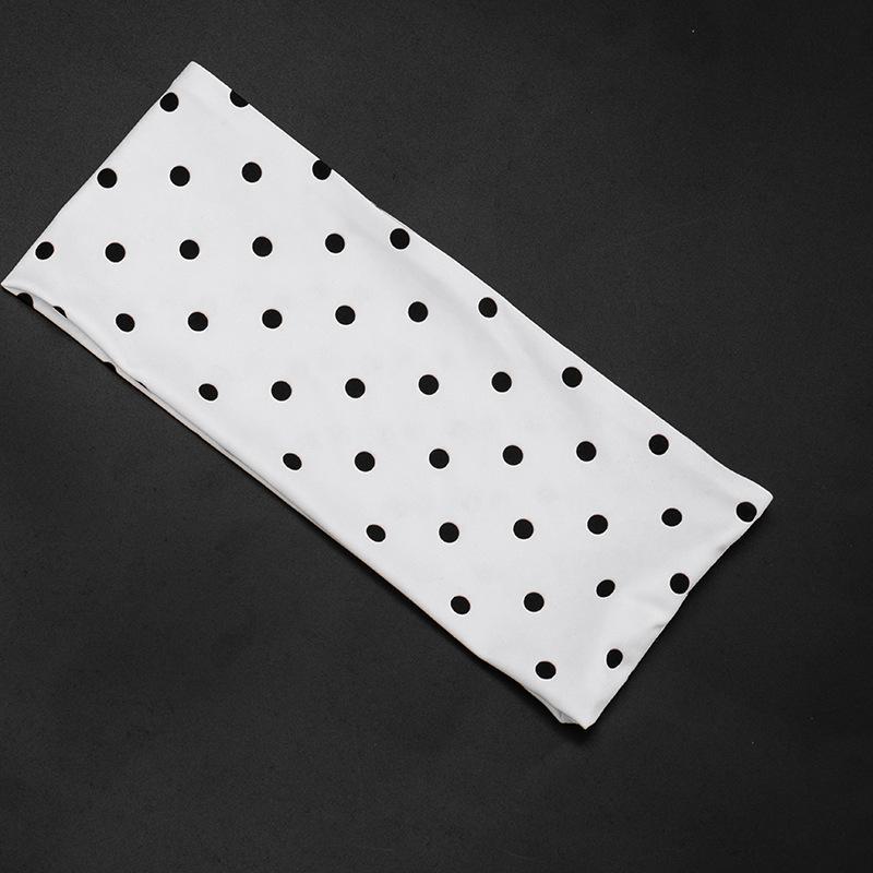 2026 New Polka-Dot Print Halter-Neck Backless Jumpsuit with 3/4-Length Athletic Pants Gifts, Women's Fashion Sexy Backless Jumpsuits, Womens Sleeveless Halter Top Bodycon Capri Pants Going Out One Piece Outfit