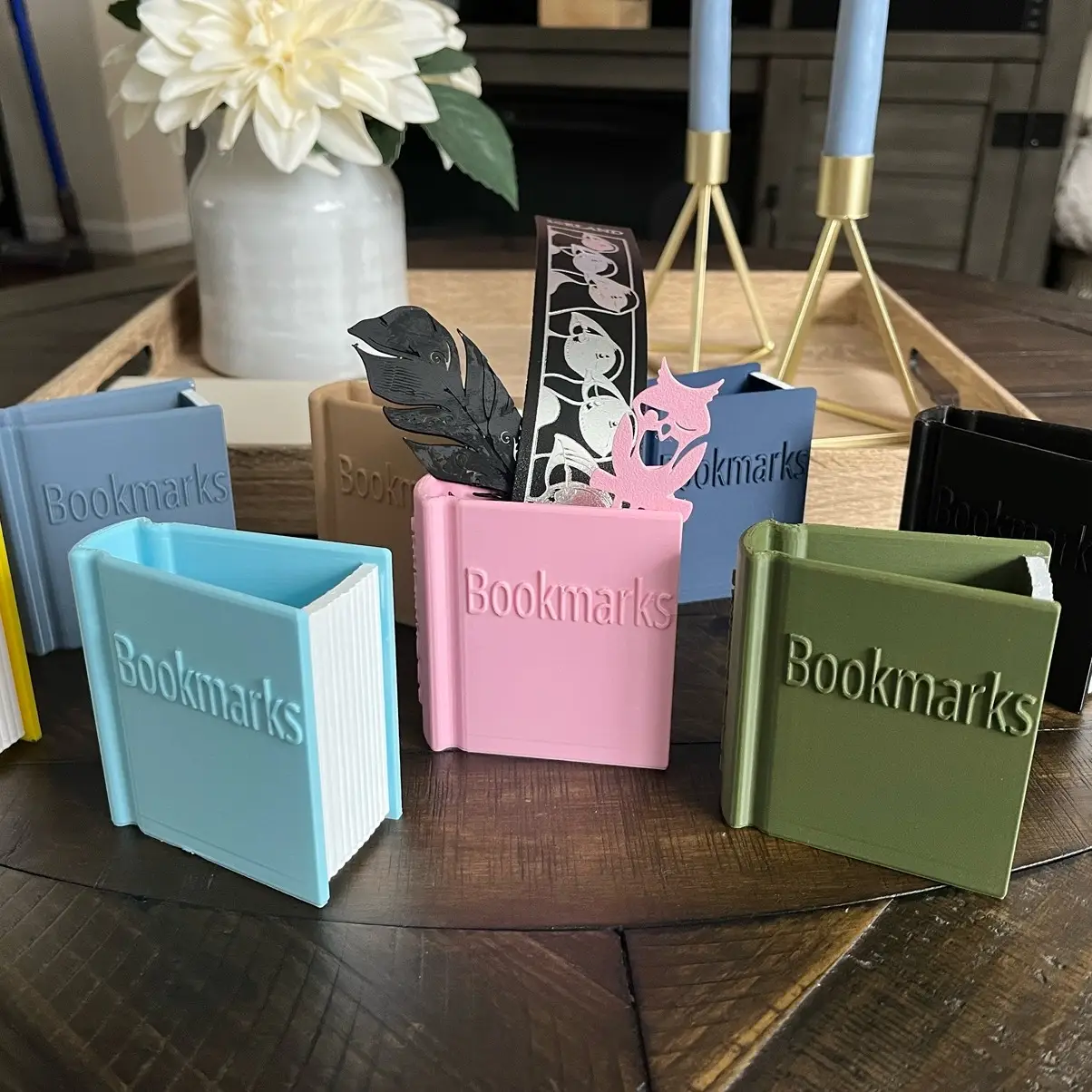 Book Shaped Bookmark Holder with Painted Pages - 3D Printed - Bookish Gift - BookTok bookish gift