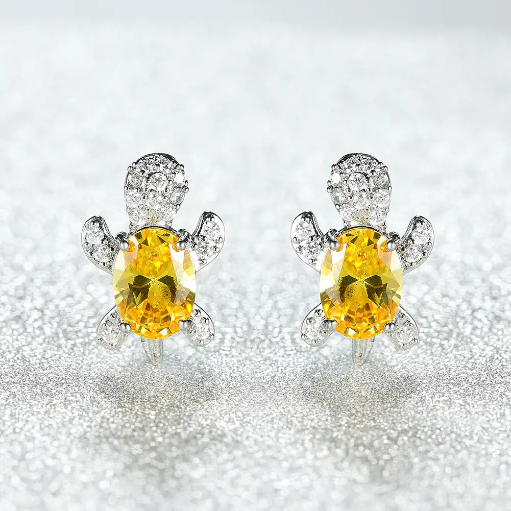 Platinum and yellow diamonds