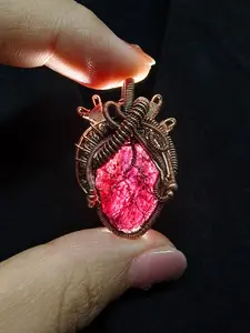 Handmade Beating Heart   for Emotional Healing Love Energy Women Jewelry Raw Heart Crystal  with Silver Chain Unique Figural Pendant Women's Charm Bracelet for Women Solid Bracelet with Gold M Bracelet with Paw Pads Book Necklace Sterling Saint Michael