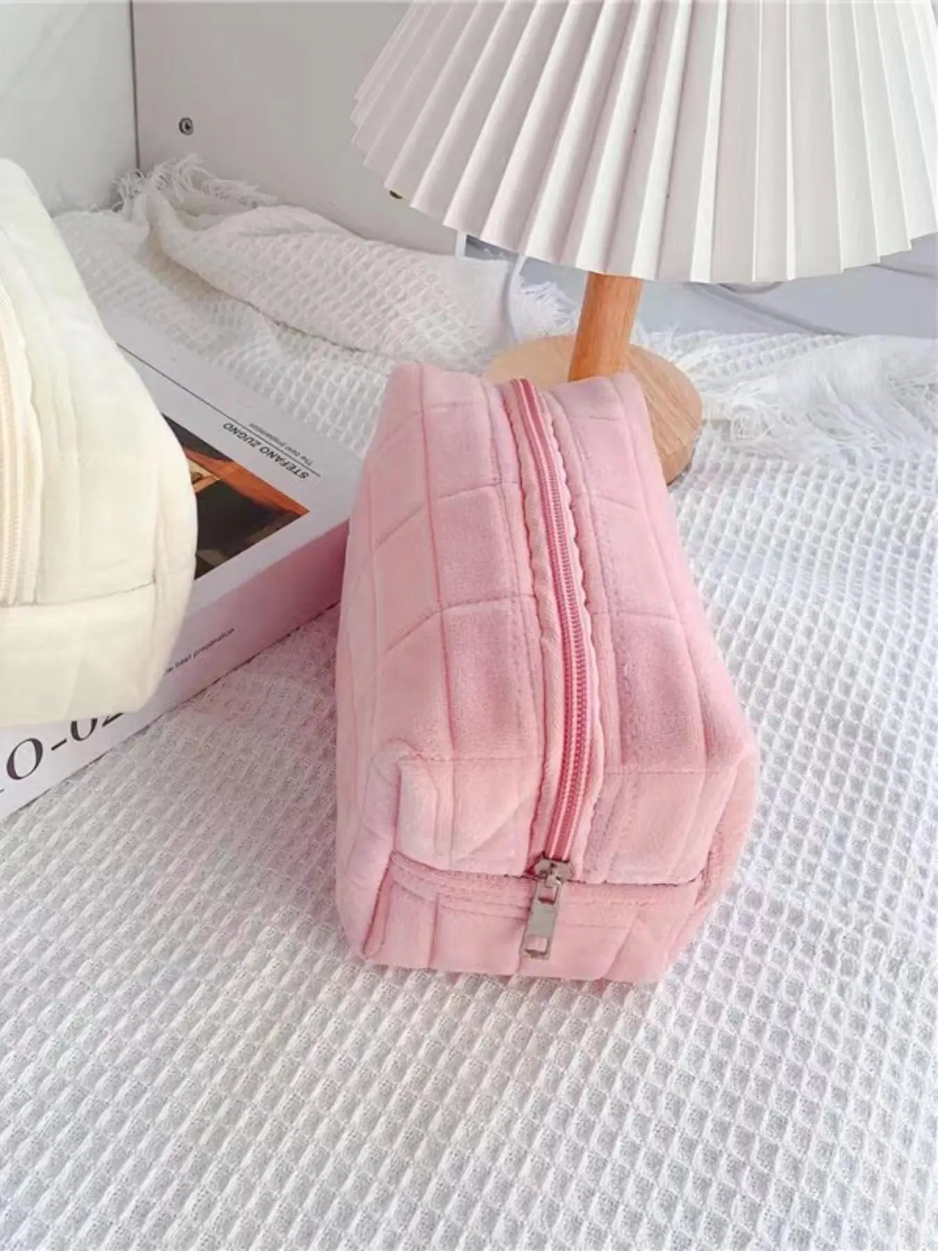 Trendy Solid Square Embossed Large Capacity Zipper Makeup Bag, 2025 Matching Casual Versatile Makeup Brush Storage Bag, Simple All-match Cosmetic Stor