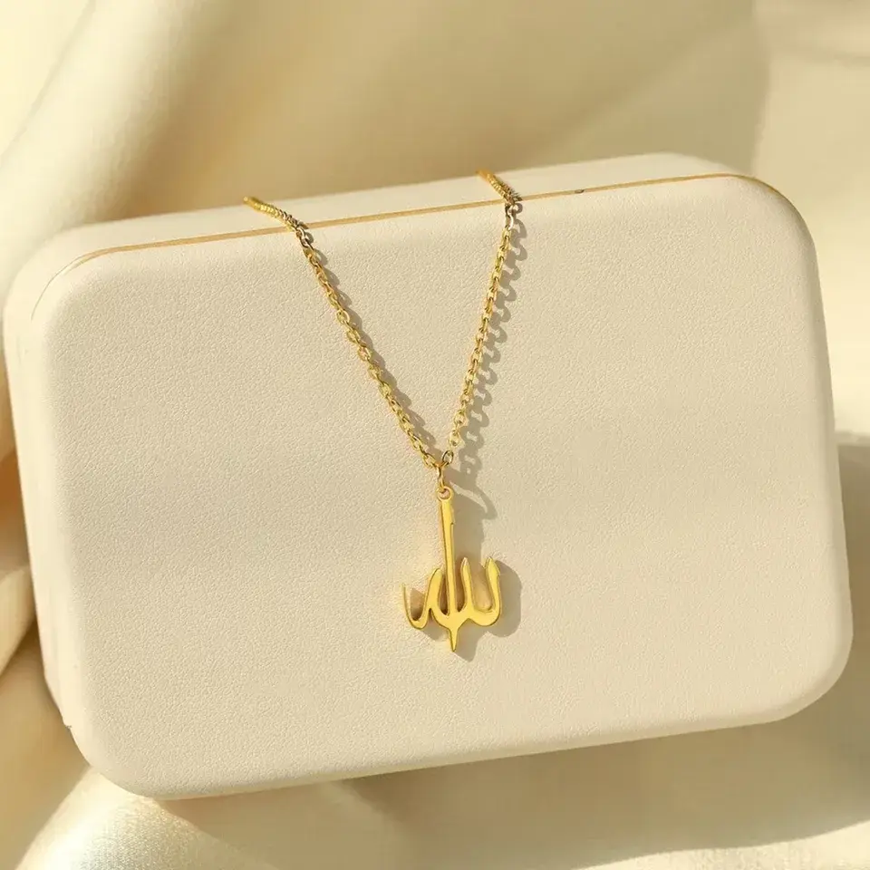 Personalized Letter Love God Patience in Arabic Necklaces Women Islamic Jewelry Stainless Steel Allah Pendant Collier Femme