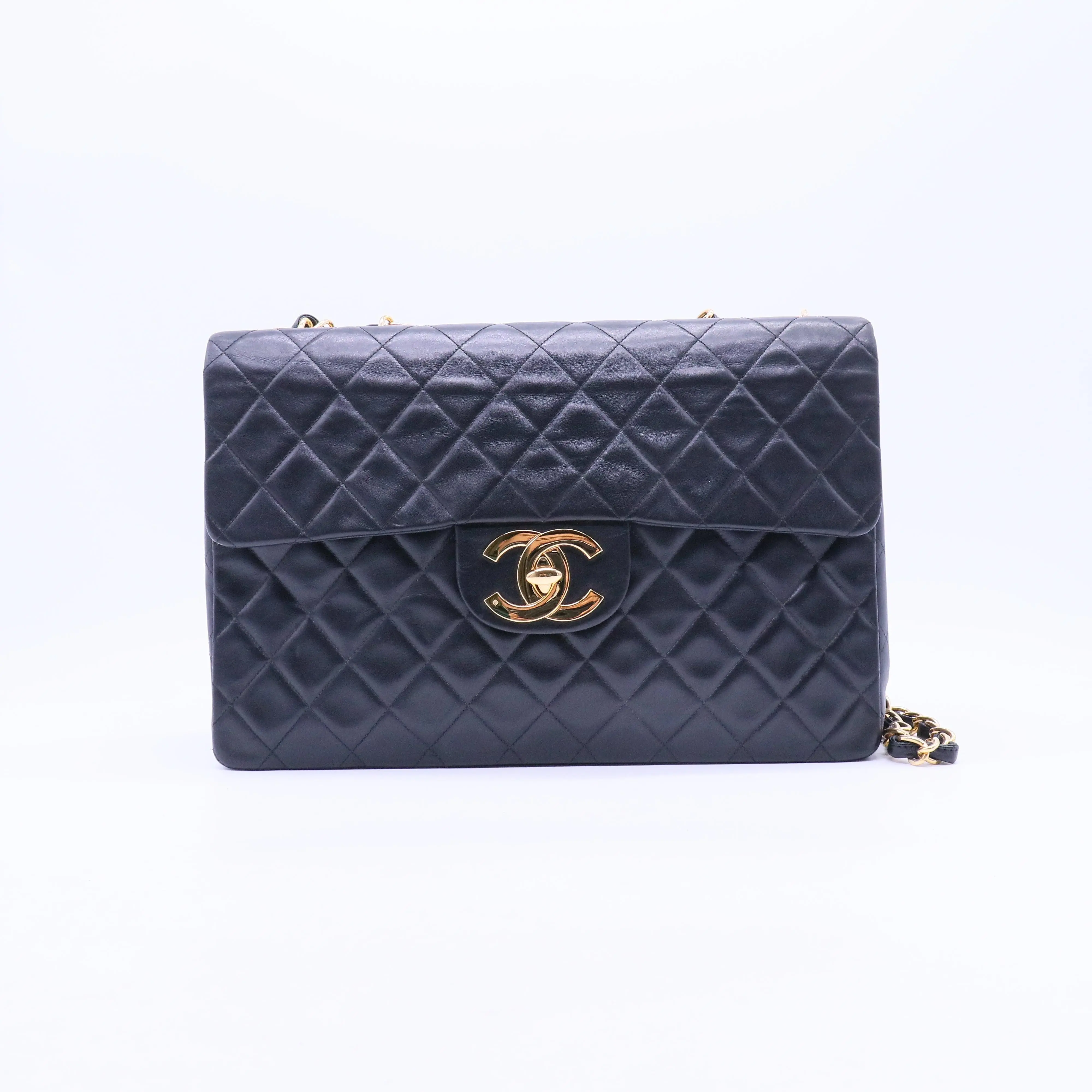 Pre-owned CHANEL Leather Shoulder Bags Black Lambskin Maxi Vintage Flap Bag B21578