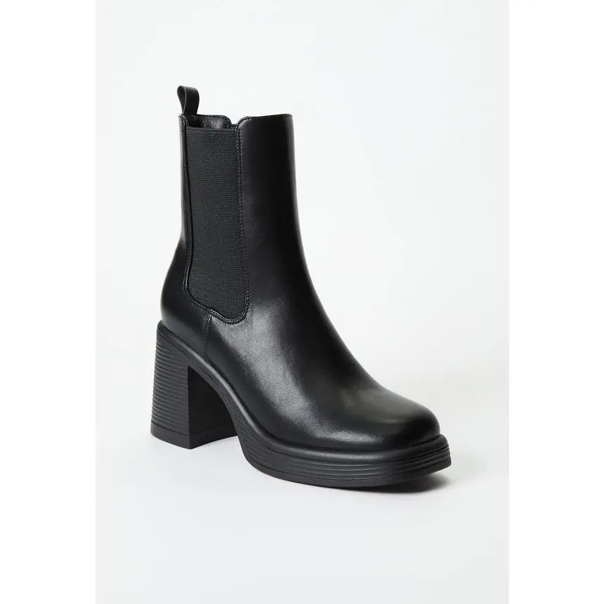 Women's Classic Chelsea Booties in Faux Suede, Pull-On Ankle Boots with a Chunky Block Heel for Work and Casual Outings, Women's Shoes, Footwear, Comfortable Heels, Casual Wear, Chunky Heel