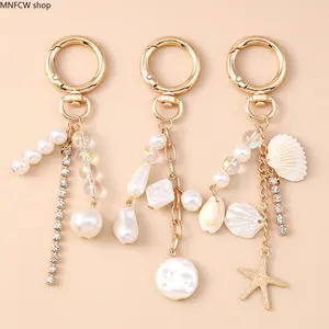 Premium Pearl & Shell Keychain | Elegant Bead Keyring, Coastal-Luxe Bag Charm for Handbags, Trendy Minimalist Accessory