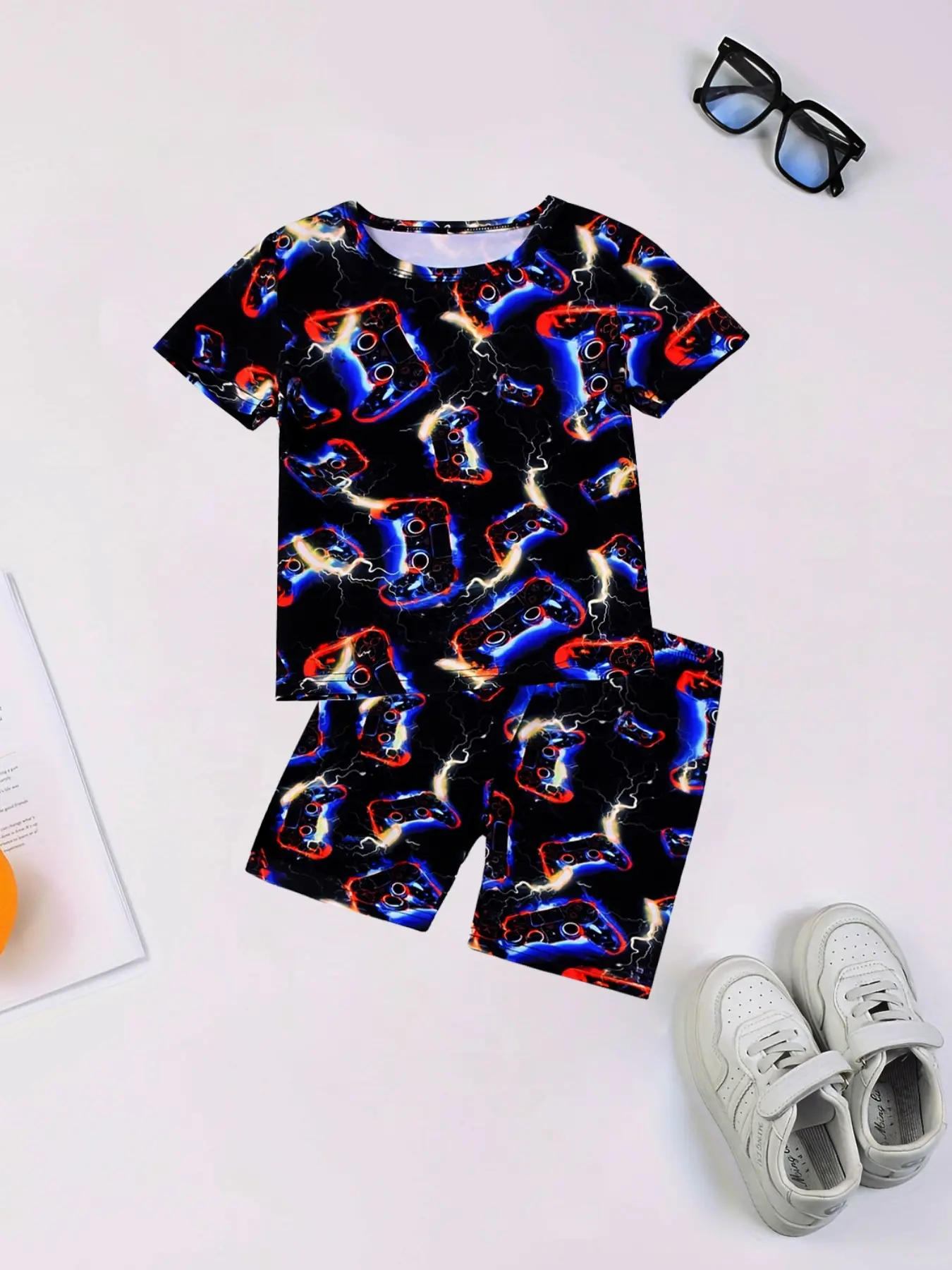Boys' Round Neck Short Sleeve Pajama Set, Game Joystick Pattern Print, Fashion Casual Home Wear, Comfortable Fitted Sleepwear