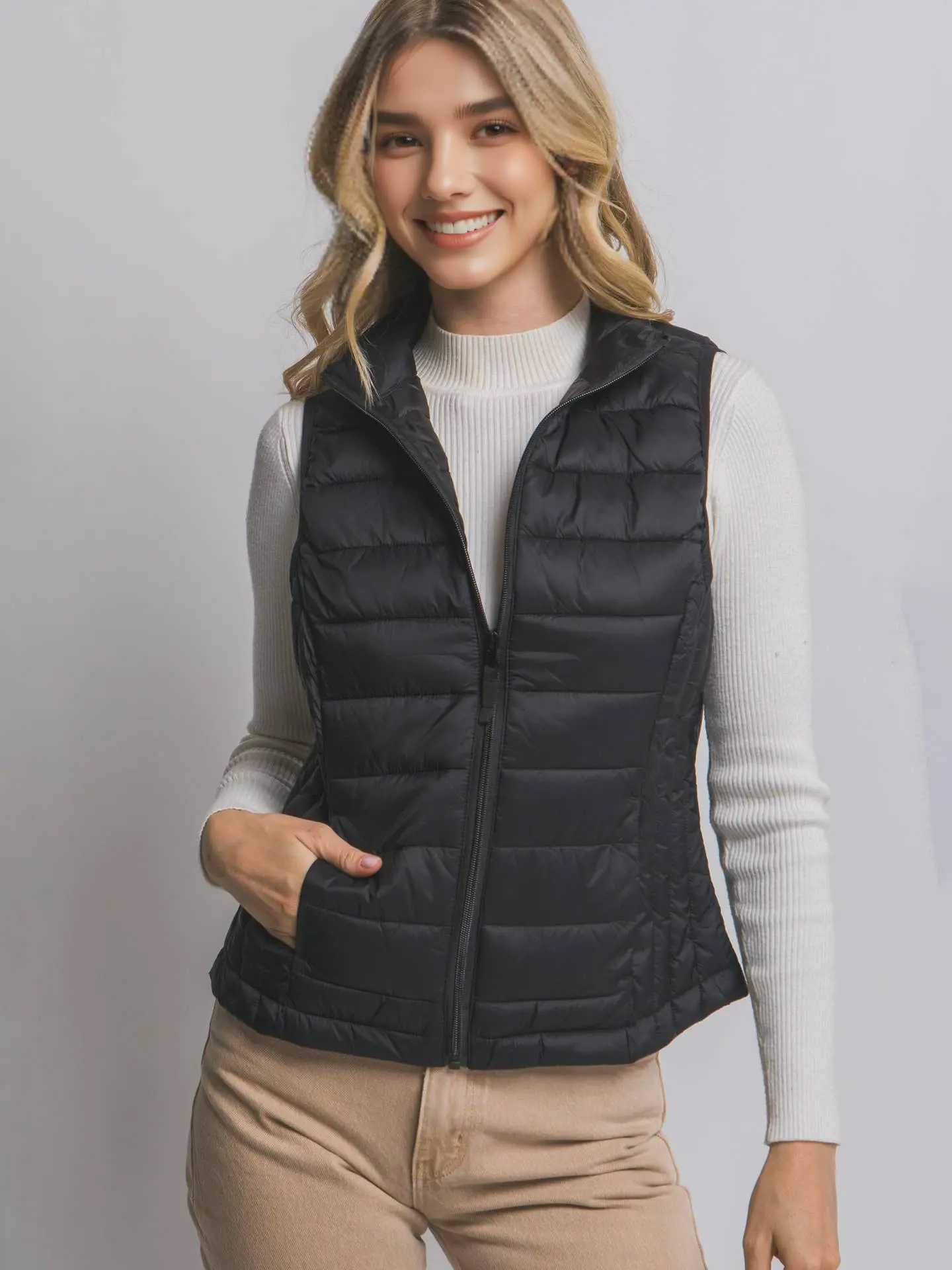 Women's Ultra-Lightweight Slim Fitted Nylon Fabric Sporty Thermal Padded Vest with Pockets, 1-Piece Design