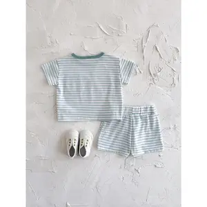 Boys' 2pcs Set: Light Green Striped Short-Sleeve T-Shirt with Pocket Top + Elastic Waist Striped Shorts, Newborn Baby Boy Outdoor Outing Daily Casual Outfit, Perfect for Outdoor
