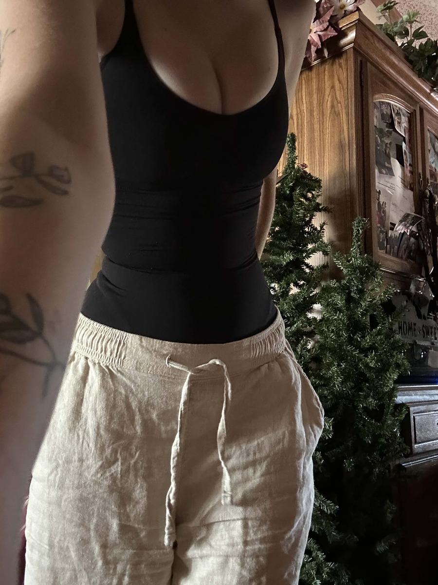 Cliente mostrando Chaleco Faja Moldeador