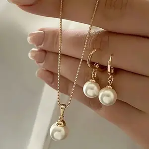 3pcs elegant pearl jewelry set with necklace and earrings, stylish and versatile for everyday wear or gifting.