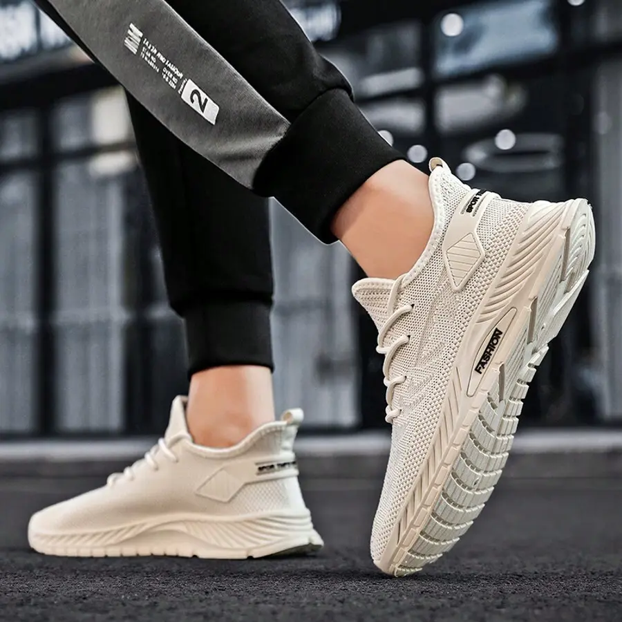 2024 New Men's Lightweight Non-Slip Thin Breathable Mesh Shoes, Comfortable Casual Running Sport Sneakers treadmill wear Black Trainer beginner  running  shoes