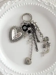 Retro Punk Metal Keychain with Heart & Rose Charms, Edgy Silver Bag Pendant, Trendy Accessory for Backpacks & Handbags, Keychain Accessories