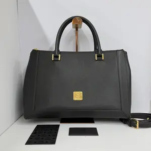 Pre-owned MCM Leather Shoulder Bags 7.8'' R2329 Shoulder Bag C18374347554 0609 T5 Qiqi