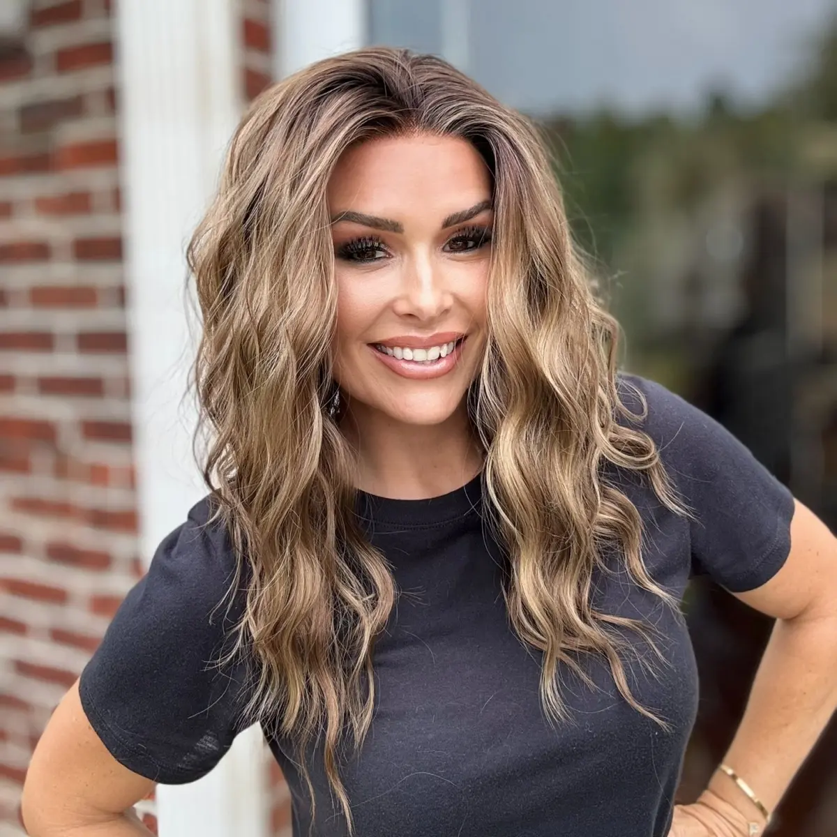 AISOM Riley Light Brunette Water Wave Free Part Lace Front Wig with Scandinavian Hairline Heat Friendly Synthetic Wig for Women 16 Inch Low Density