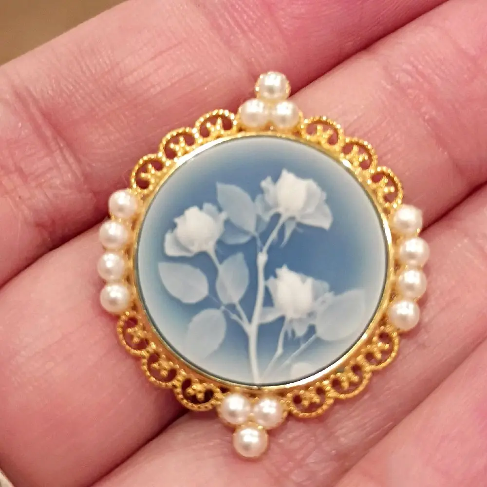 Rosette Pearl Golden