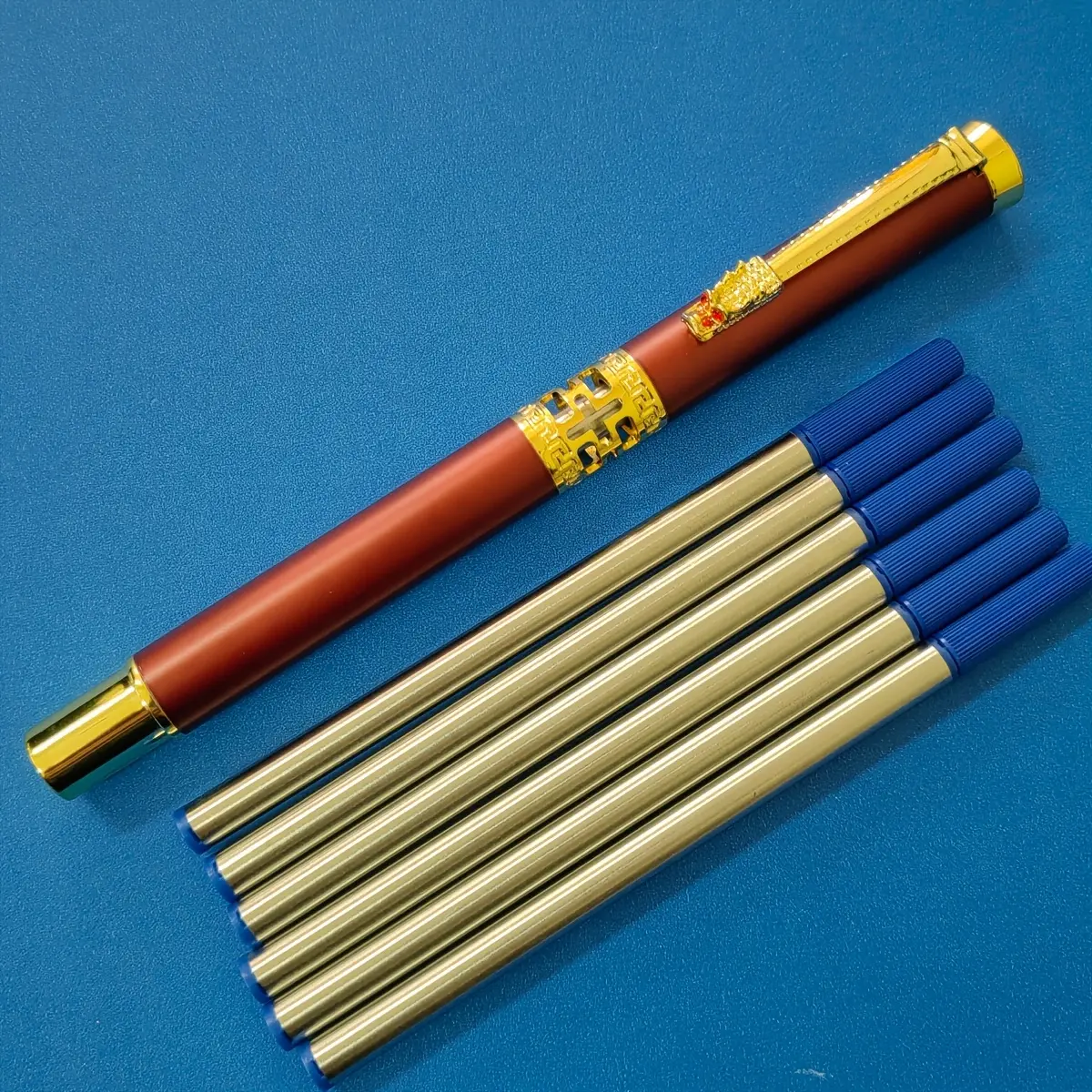 1 red pen + 6 blue refills