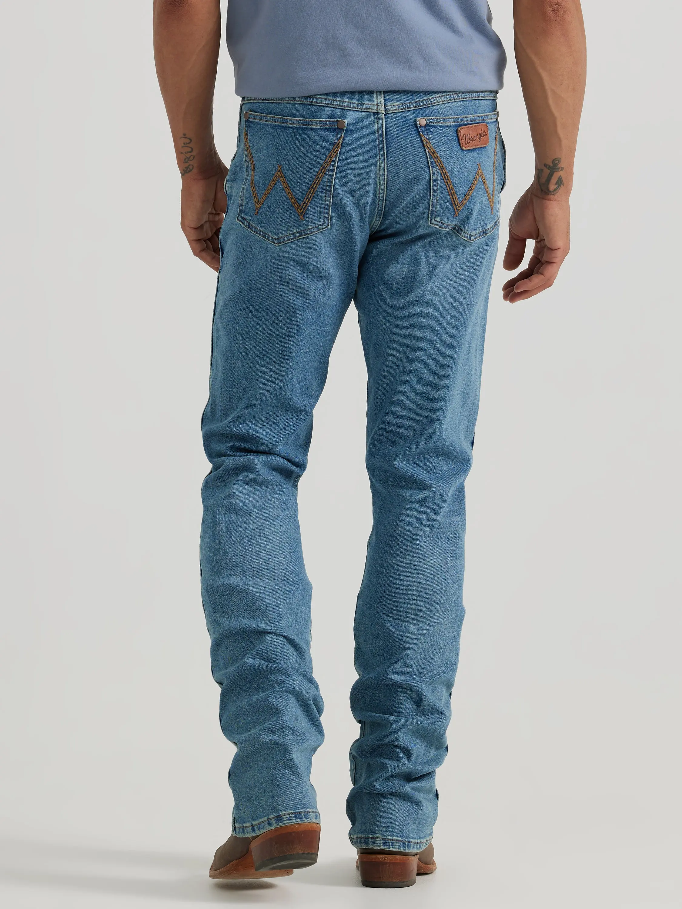 Wrangler Men's Retro Slim Boot Flintlock Bootcut Jean - Light Blue
