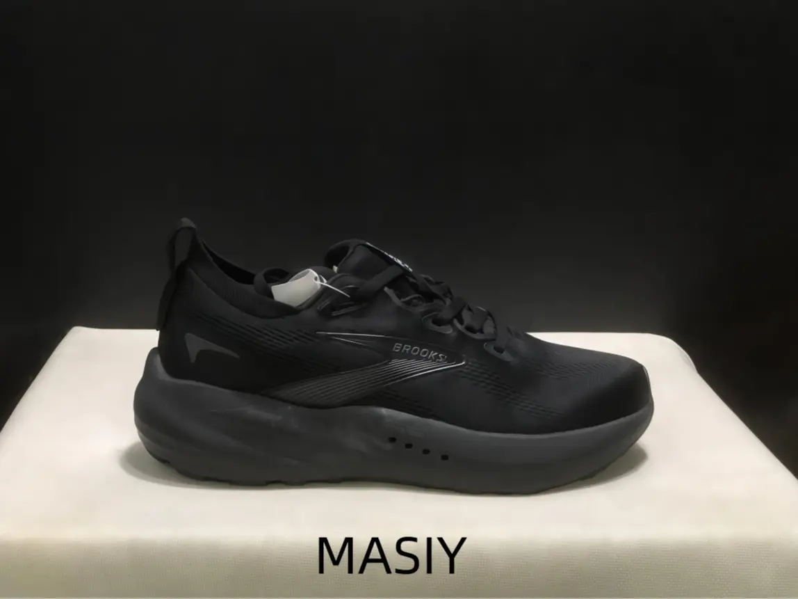 All-black breathable mesh running shoes with thick cushion sole. Ultra-light upper keeps feet dry, shock absorption eases fatigue for running, standing work and daily walking.