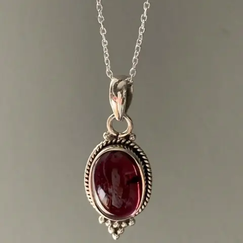 Vintage Bohemian Elegant Relief Embedded Oval Crystal Pendant Necklace, Exquisite Trendy Pendant, Ethnic Style Unique Women's Daily Wear Jewelry, Statement Necklace, Trendy Necklace