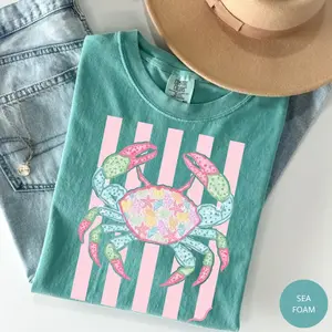Comfort Colors Coastal Crab Shirt, Preppy Seashell Beach Tee, Coquette Pastel Striped T-Shirt, Ocean Lover Summer Aesthetic Outfit, Trendy Cute Summer Top