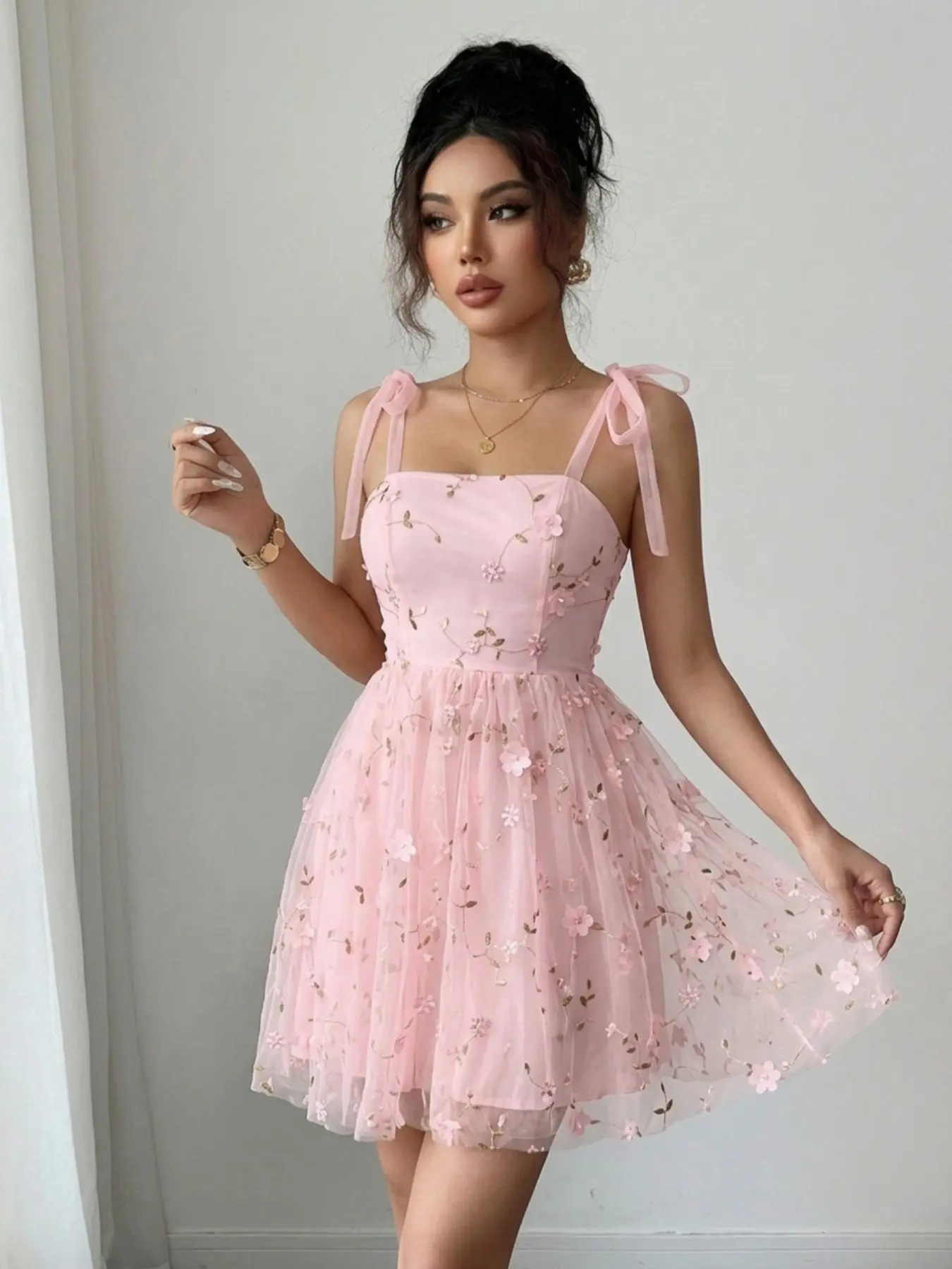 Elegant Chic Women's Embroidered Dress with Mesh Embroidery and Bow Tie Straps, Stylish Fashionable Design, Perfect for Formal Special Occasions, Evening Formal Dress, Elegant Party Apparel, Womenswear