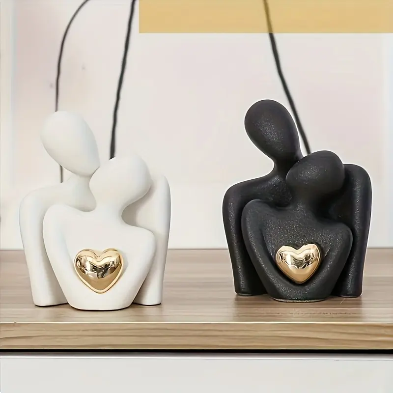Eyre Classic Ceramics Hug Statue Couple Set - Small Decorative Figurines with Golden Heart Motif, White Ornaments for Romantic Bedroom & Living Room, Ideal Gift for Loved Ones