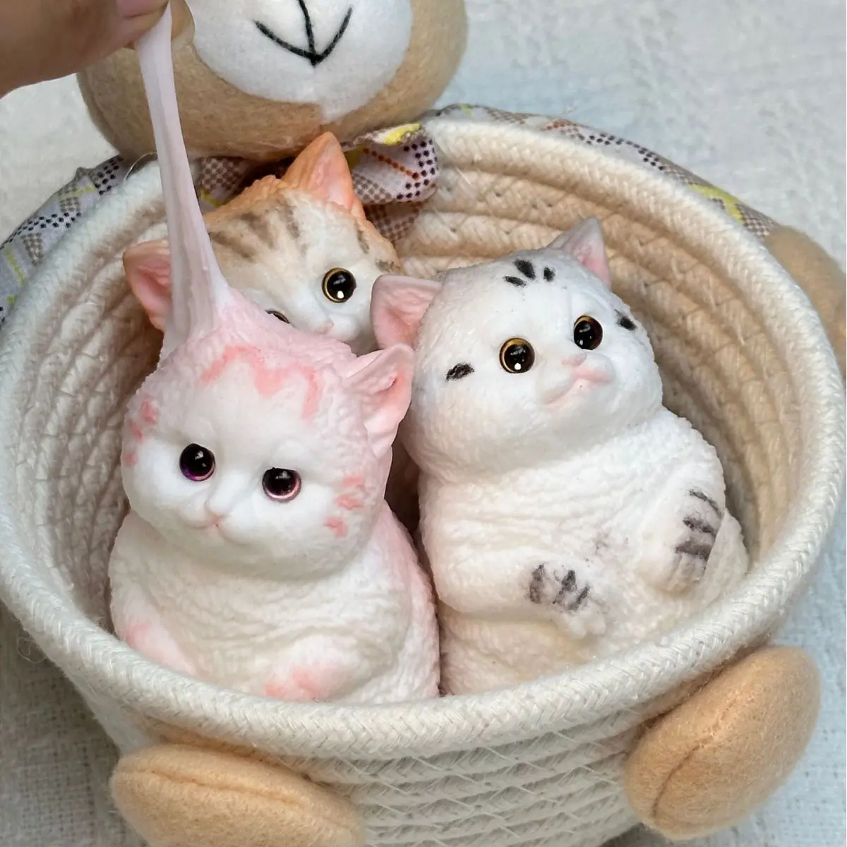 New Cute Cat Soft Toy, Cute Animal Design, Plush Stress Relief Toy, Adorable Companion Doll, Perfect Birthday Gift for Girls, Desktop Decoration, Huggable Collectible