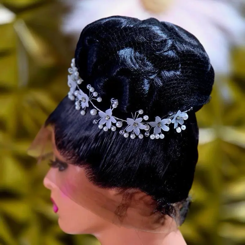 Lace Full , came pre style like this model