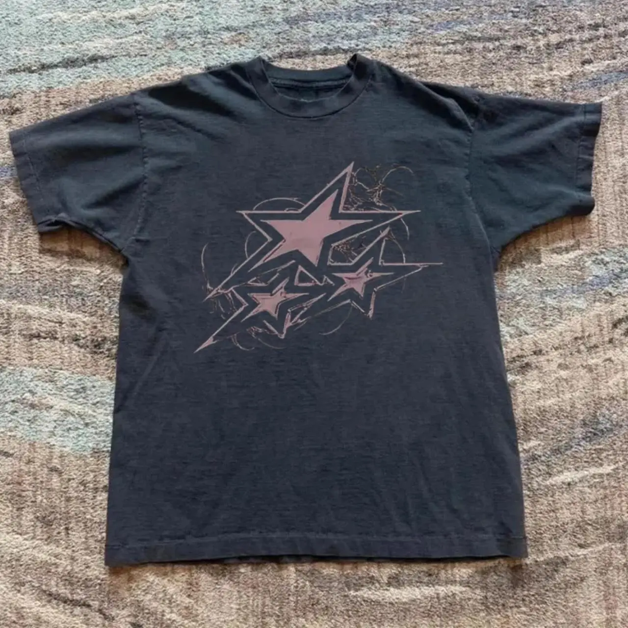Gildan Men's and Women's T-shirt, Black and Pink Graphic Tee With Star Graphic Tee, Unisex T-shirt, Gift T-shirt, Y2k Unisex Graphic Tees Gothic Grunge Emo Scene Amity Affliction Style Clothes Menswear Womenswear Streetwear