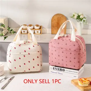 Insulated Lunch Bag for Work, Portable Strawberry Pattern Bento Box, Velvet Material Ice Pack, Perfect for Daily Use, Lunch Cooler Bag
