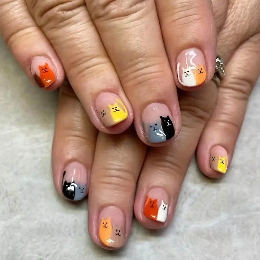 24pcs Cute Cat DIY Nail Art, High-Profile Short Square False Nails, Multifunctional for School, Dates, Daily Wear, Colorful Design