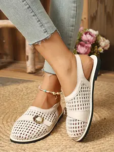 Women's Summer Sandals, Flat Slip-On Mules, Round Toe, Woven Texture, Beaded Accents, Comfortable Closed-Toe, Ideal for Vacation, Hiking, Travel