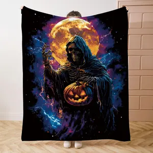 Skull Pattern Blanket, 1 Count Soft Comfortable Warm Napping Throw Blanket, Cool Bedroom Bedding Blankets for Home Office Camping, Halloween