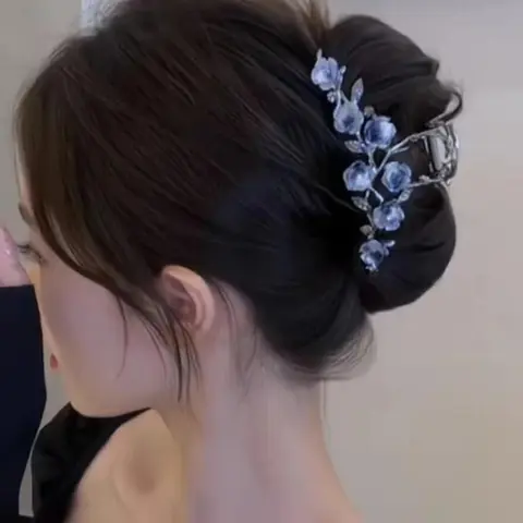 Elegant  Camellia Flower Design Metal Hair Claw for Women,  Fashion All-match Hair Accessories, Floral Hair Accessories, Nonslip Large Hair Claws, Flower Hair Clips