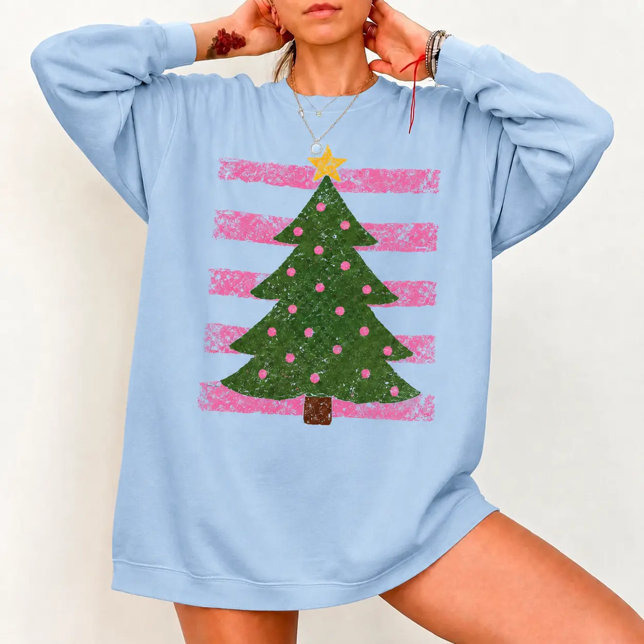 Pink Christmas Tree Sweatshirt for Women, Retro Holiday Graphic Crewneck, Distressed Christmas Tree Shirt, Cute Preppy Xmas Outfit, Cozy Winter Gift