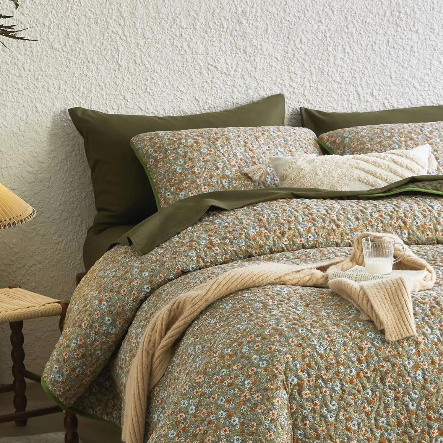 - Floral Set, Cute Vintage Flower Cottagecore for Teen Girls, Reversible Lightweight Bedspread Coverlet, 3 Pieces, Olive Green, King Size