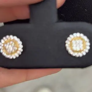 10k gold diamond d stud earrings