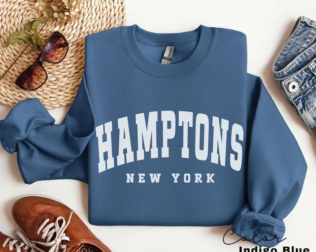 Hamptons City Sweatshirt, New York Pullover, Vintage Varsity Aesthetic, Trendy Travel Destination