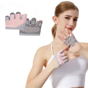 Anti-slip breathable fitness half-finger gloves, kettlebell lever four-finger hand protection gloves, anti-slip sports protection gloves, durable fitness half-finger breathable thin and lightweight hand protection gloves