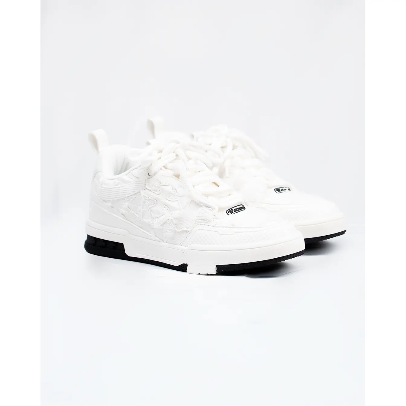 K FLIP CROSS SNEAKERS (BNW)