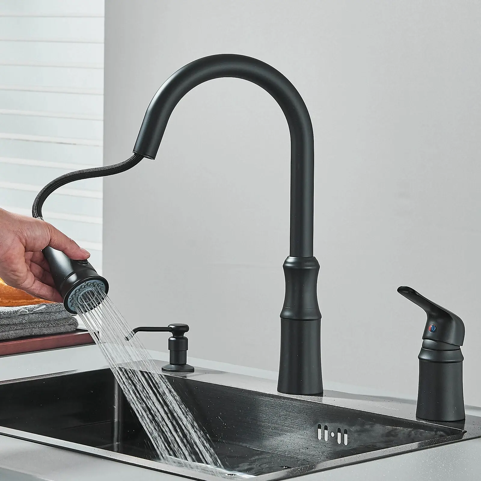 Brushed Nickel & Matte Black Optional Side Single Handle Kitchen Mixer Tap, High-Arc Pull Out Spout Equipped with Matching Soap Dispenser, Compatible with 3 Hole Sink Mounting, Multi-purpose Sink Faucet for Home Daily Kitchen and RV Installation