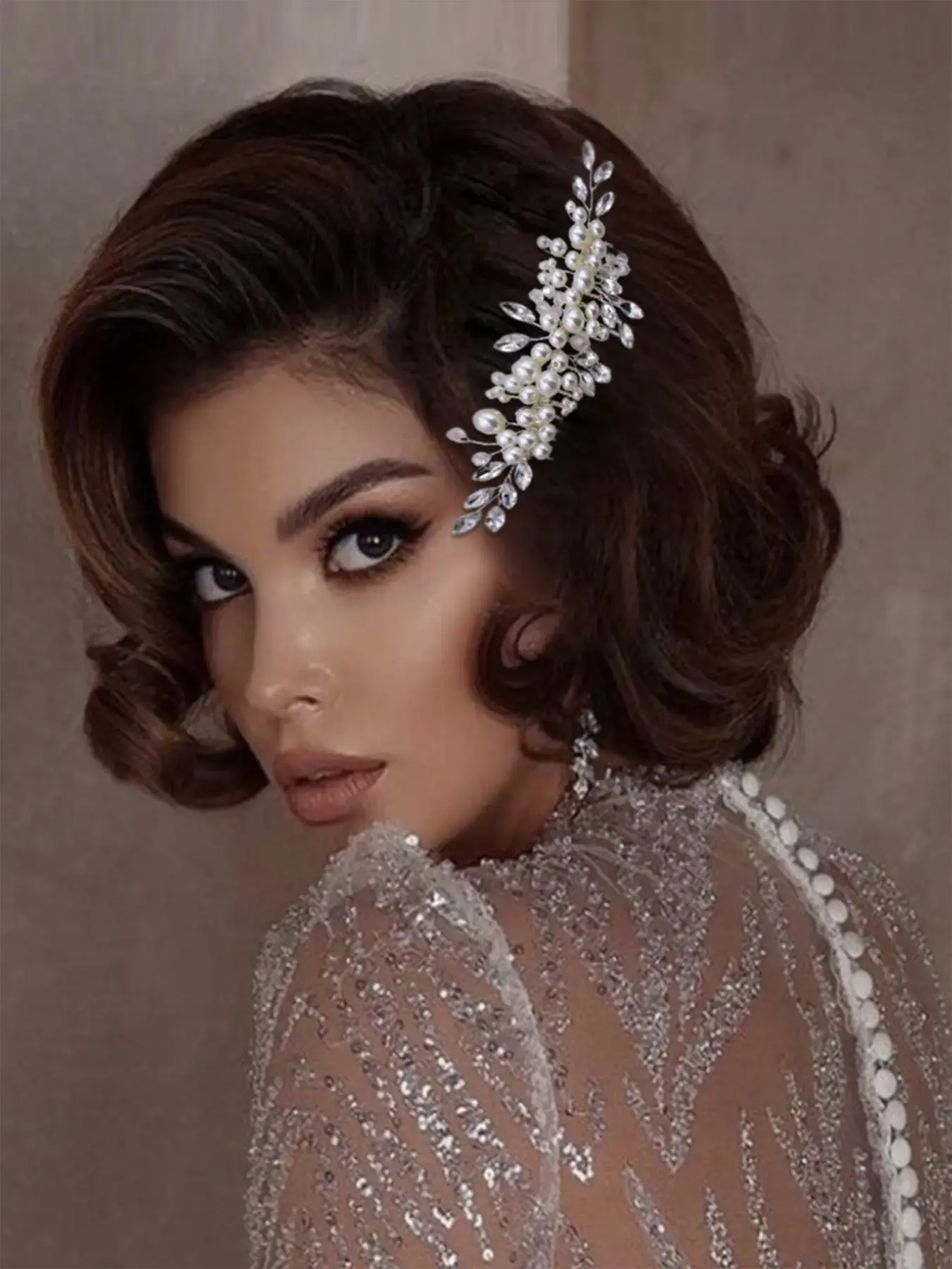 Custom Made Pearl Hair Comb for Brides & Bridesmaids, Elegant Wedding Party Headpiece, All Season Accessory for Special Events